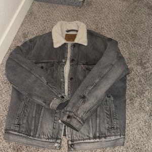 Gray Sherpa levis premium